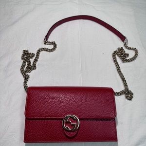 Gucci wallet on chain